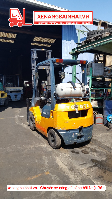 Xe nâng xăng Toyota 7FG10 1 Tấn, 4m-2 cũ hàng bãi Nhật