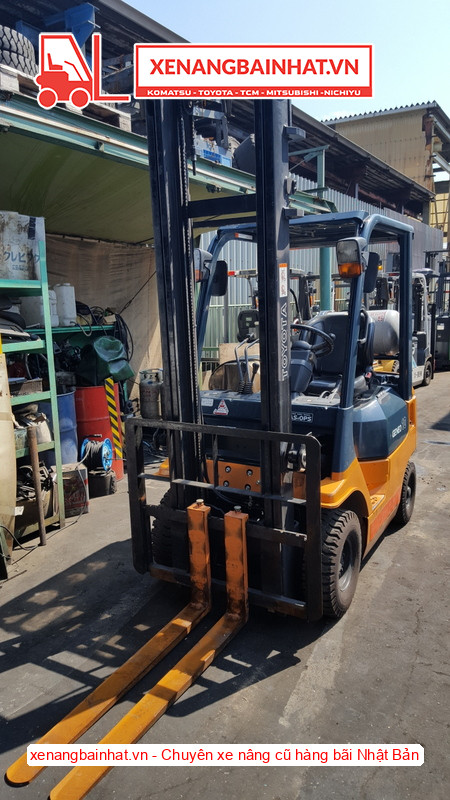 Xe nâng xăng Toyota 7FG10 1 Tấn, 4m-1 cũ hàng bãi Nhật