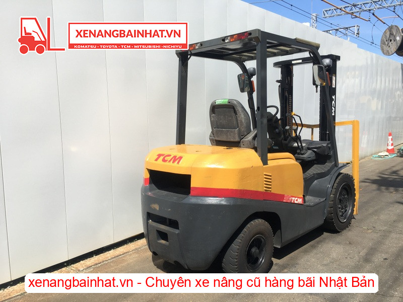 Xe nâng dầu TCM FD30C3 nhật bản