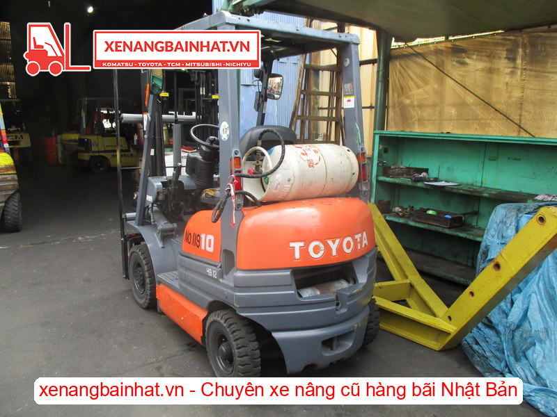 Xe nâng xăng Toyota 6FG10 1 Tấn, 3m-2 cũ hàng bãi Nhật