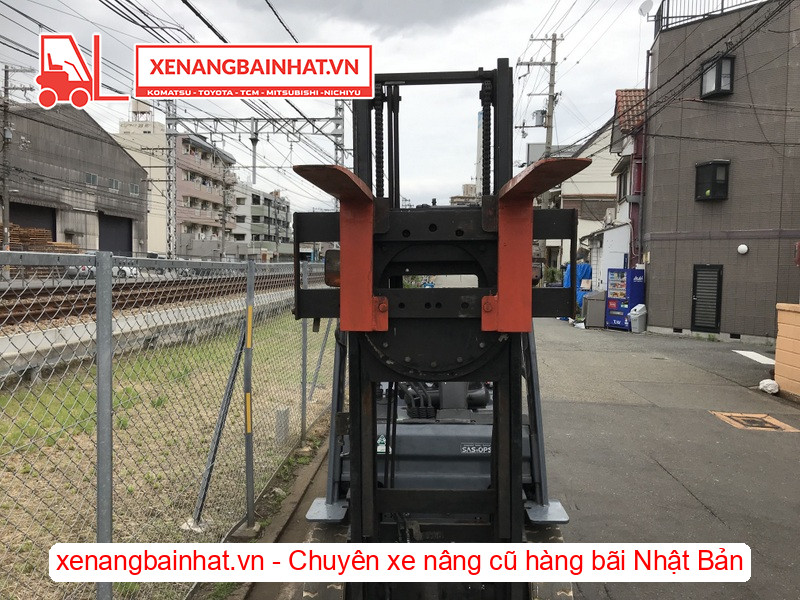 Bộ càng xoay 360 độ trên Xe nâng dầu 2.5 Tấn Toyota 50-8FD25