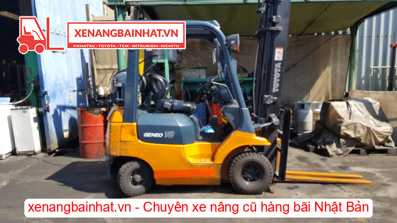 Xe nâng xăng Toyota 7FG10 1 Tấn, 4m-3 cũ hàng bãi Nhật