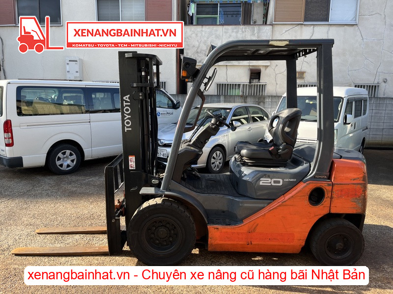 Xe nâng dầu Toyota 02-8FD20 2 Tấn cũ hàng bãi Nhật