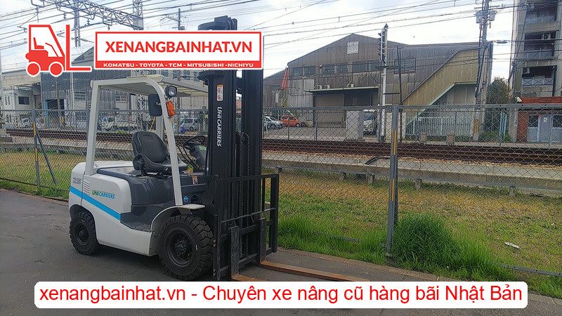 Xe nâng dầu Unicarriers FD25T4 2.5 Tấn, 6m khung 3 tầng hàng bãi Nhật
