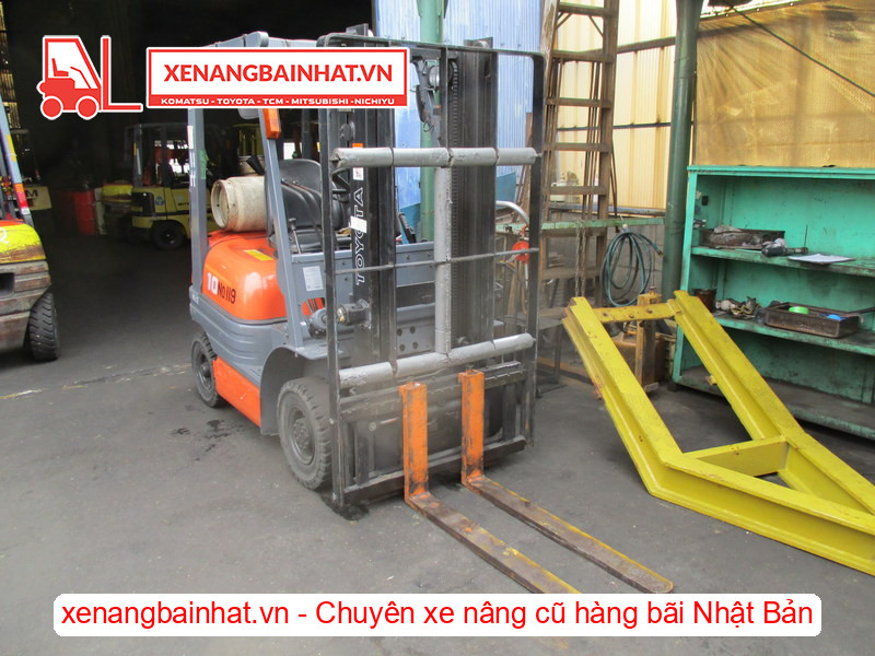 Xe nâng xăng Toyota 6FG10 1 Tấn, 3m-4 cũ hàng bãi Nhật