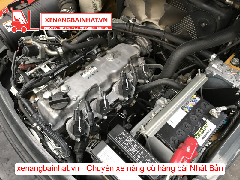 Xe nâng xăng Komatsu FG15T-21 1.5 Tấn, 3m-6 cũ hàng bãi Nhật