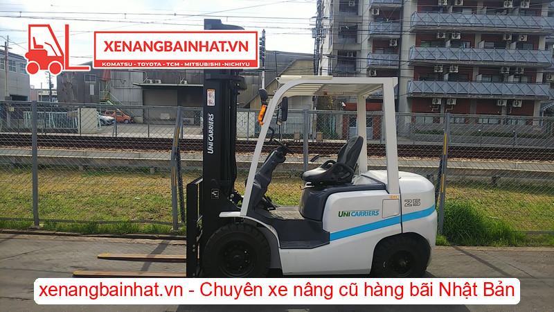 Xe nâng dầu Unicarriers FD25T4 2.5 Tấn