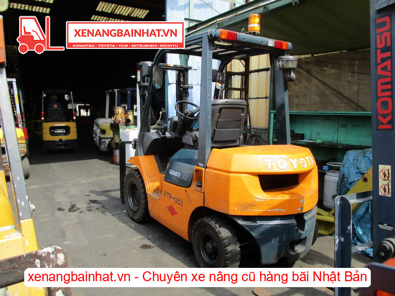 Xe nâng dầu Toyota 7FD20 2 Tấn, 3m cũ hàng bãi Nhật