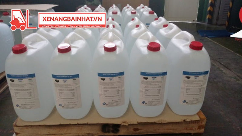 Nước cất châm bình ắc quy xe nâng điện