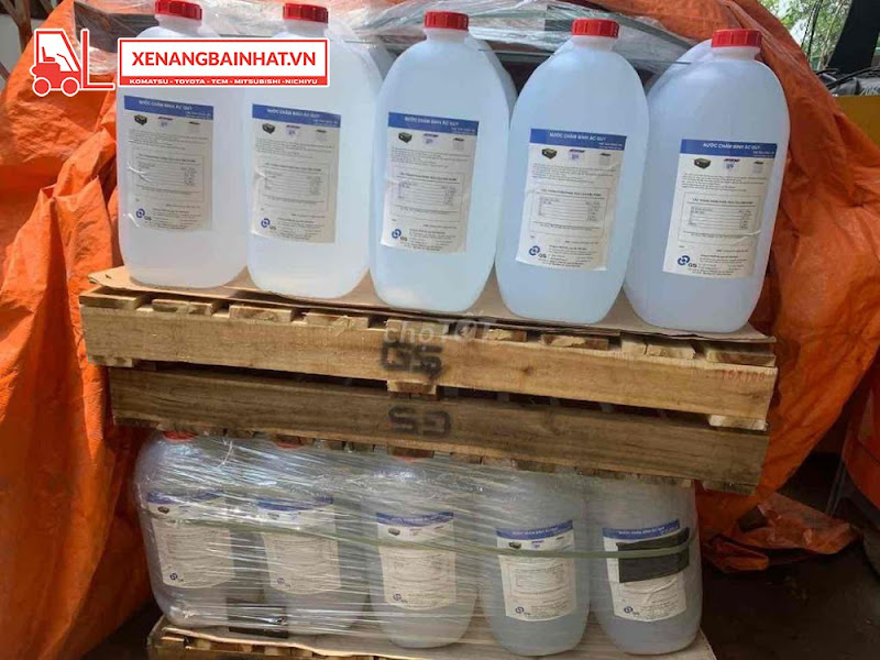 Nước cất châm bình ắc quy xe nâng điện