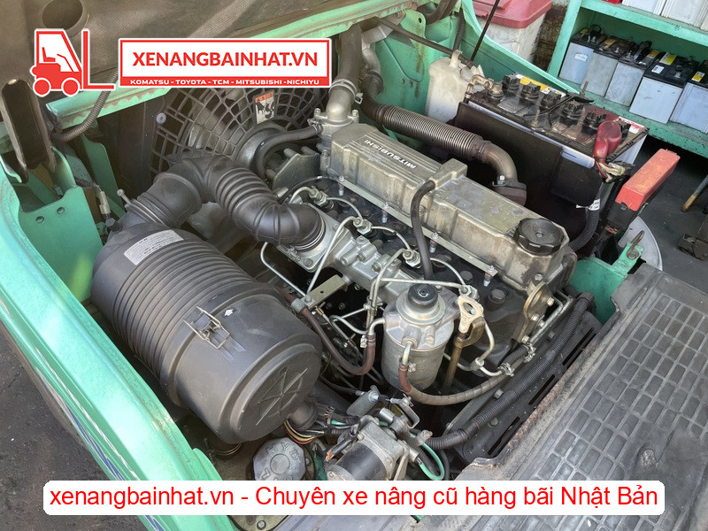 Động cơ S4S trên Xe nâng dầu 2.5 tấn Mitsubishi FD25D-F18C