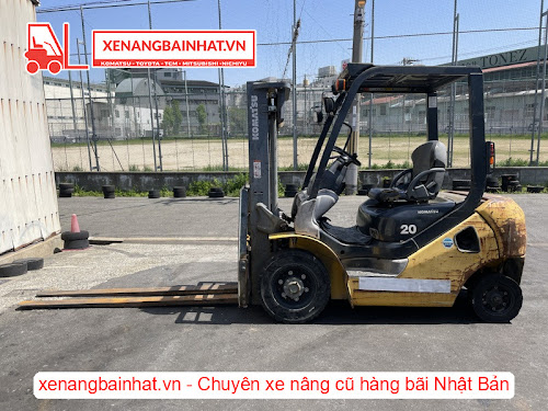 Xe nâng dầu 2 tấn Komatsu FD20T-17 cũ hàng bãi Nhật Bản