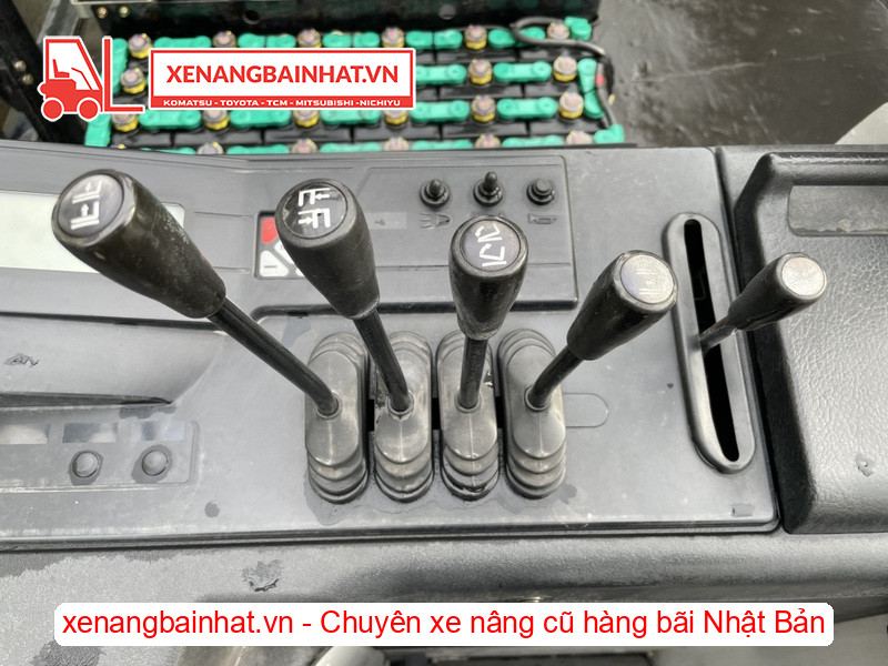 Xe nâng điện đứng lái 1.8 tấn UniCarriers FRHB18-8-7