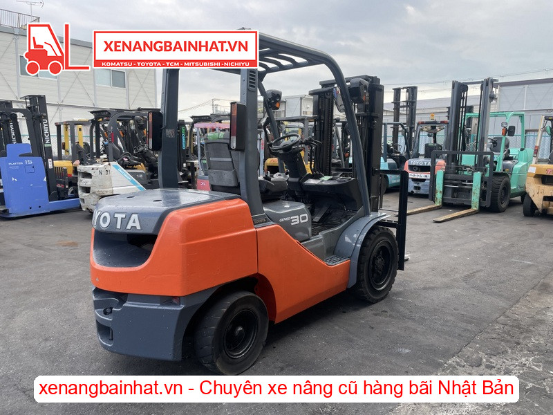 Bộ lốp đặc trên Xe nâng dầu 3 tấn Toyota 52-8FD30
