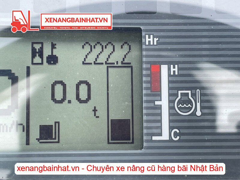 Xe nâng Mitsubishi FG15T-F25C đang làm việc