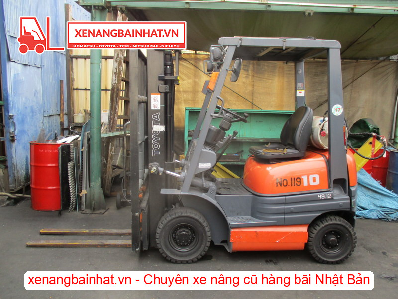 Xe nâng xăng Toyota 6FG10 1 Tấn, 3m-0 cũ hàng bãi Nhật