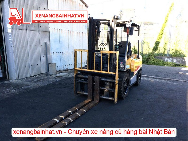 Xe nâng dầu 3 Tấn TCM FD30T4 nâng cao 3m SX 2012