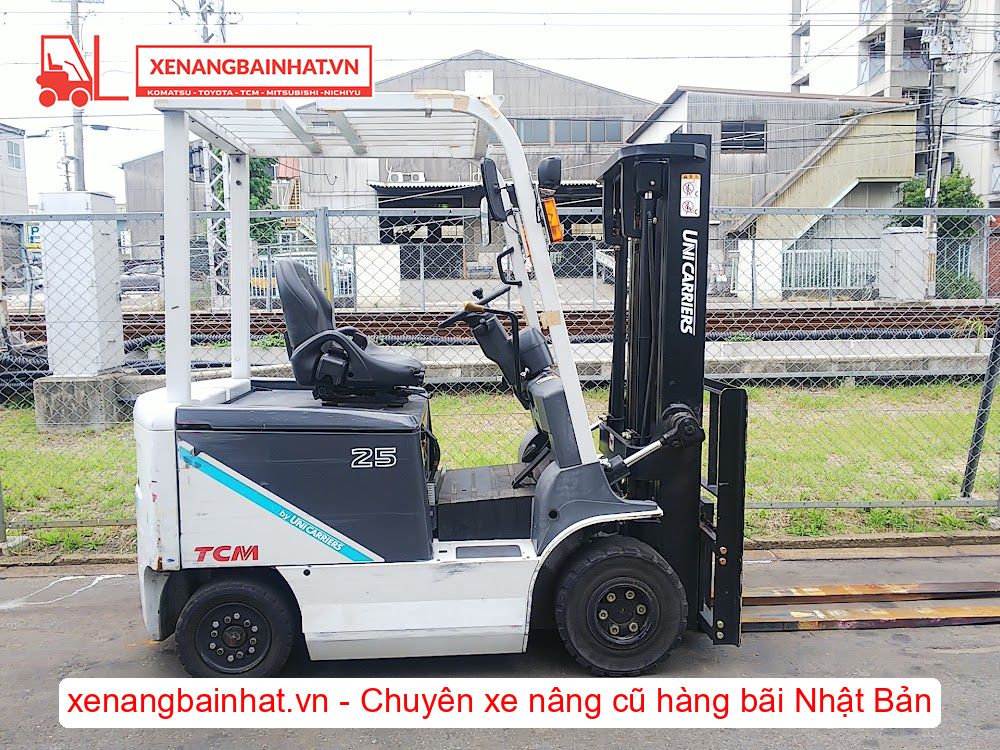 Xe nâng Điện 2.5 Tấn TCM FB25-8 nâng cao 3m SX 2014