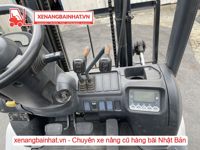Xe nâng dầu 3 Tấn TCM FHD30T15 nâng cao 3m SX 2016