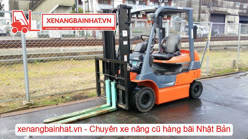 Xe nâng Điện 2 Tấn TOYOTA 7FBL20 nâng cao 3m SX 2013