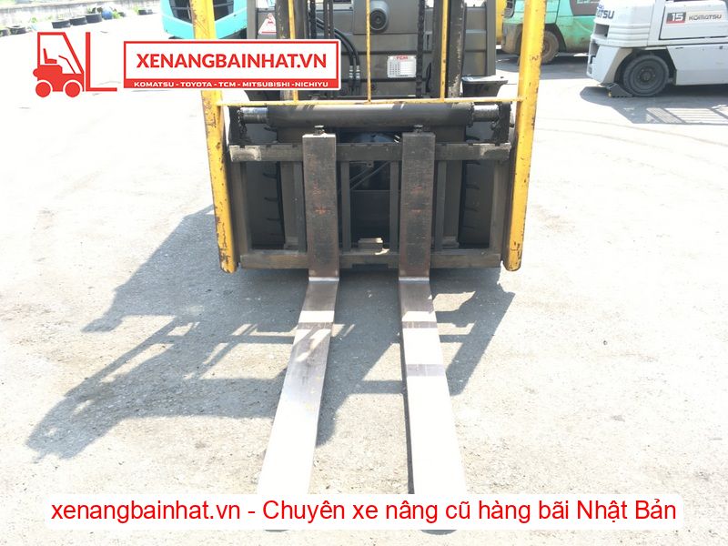 Xe nâng dầu 3 Tấn TCM FD30T3 nâng cao 3m SX 2005