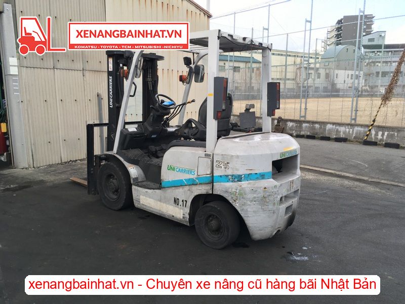 Xe nâng dầu 2.5 Tấn UNICARRIERS FHD25T3A nâng cao 3m SX 2014