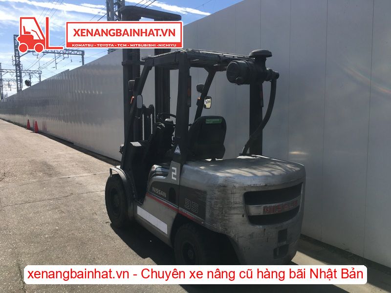 Xe nâng dầu 3.5 Tấn Nissan YG1F2A35 nâng cao 6m triple SX 2008
