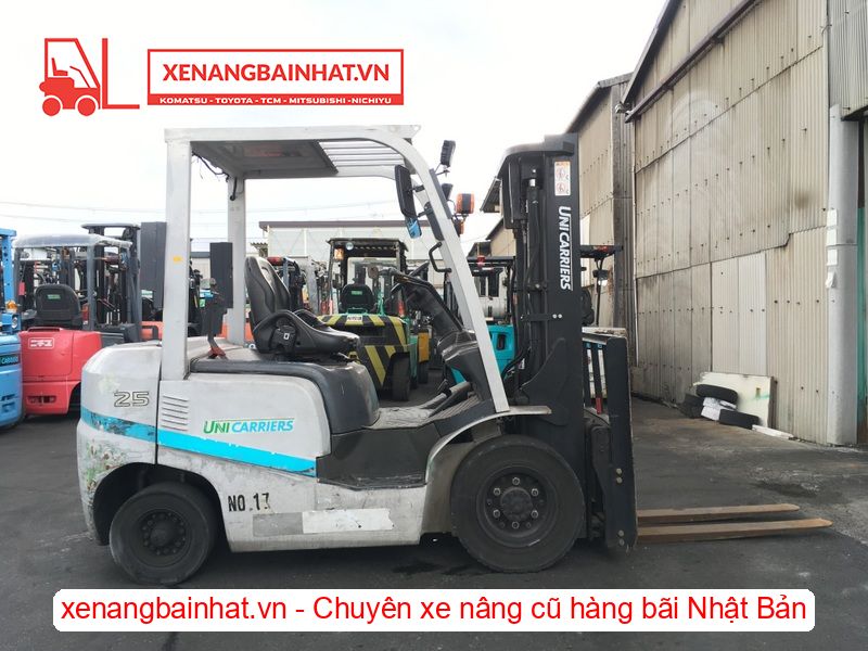 Xe nâng dầu 2.5 Tấn UNICARRIERS FHD25T3A nâng cao 3m SX 2014