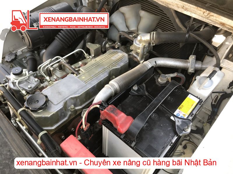 Xe nâng dầu 1.5 Tấn Nissan F1F1A15 nâng cao 3m SX 2013