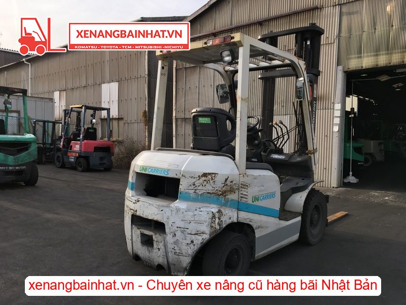 Xe nâng dầu 2 Tấn UNICARRIERS FD20T3Z nâng cao 4m SX 2015