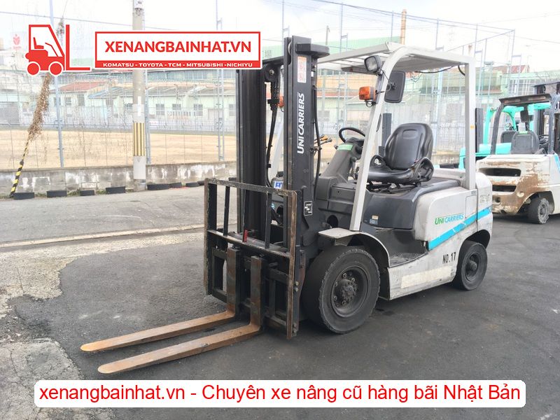 Xe nâng dầu 2.5 Tấn UNICARRIERS FHD25T3A nâng cao 3m SX 2014