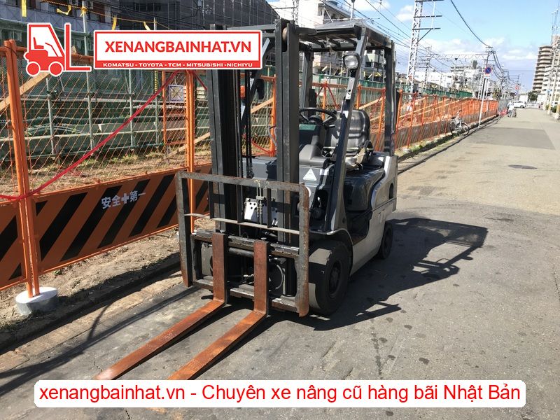 Xe nâng dầu 1.5 Tấn Nissan NF1F1A15 nâng cao 3m SX 2012