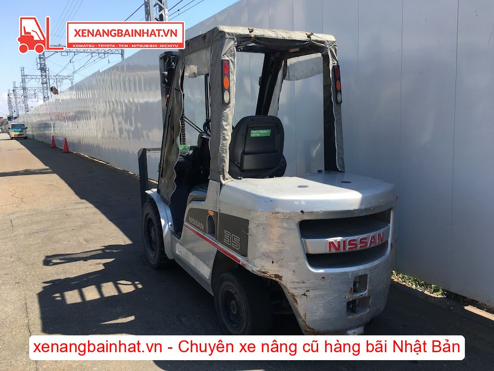 Xe nâng dầu 3.5 Tấn Nissan YG1F2A35 nâng cao 3m SX 2011