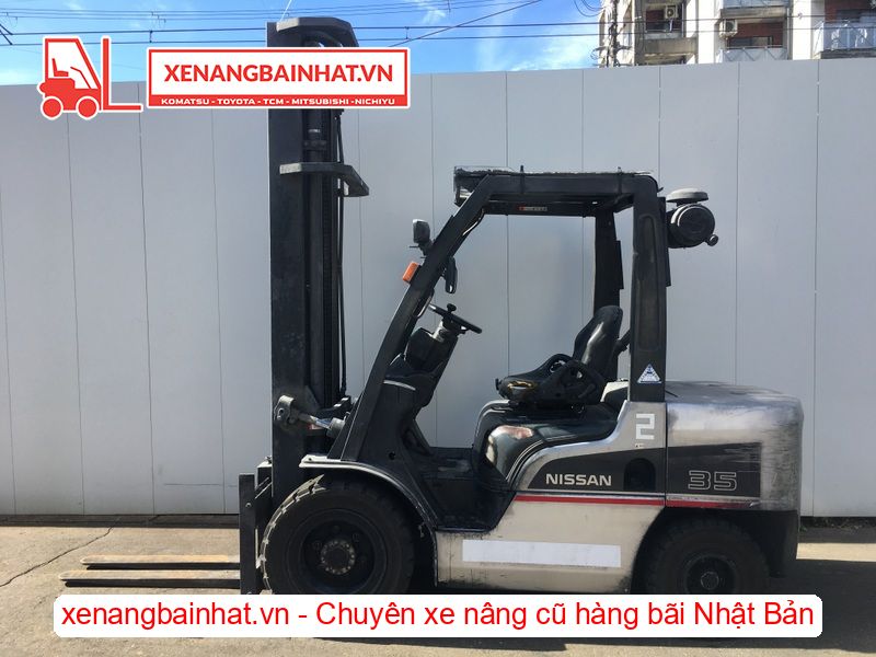 Xe nâng dầu 3.5 Tấn Nissan YG1F2A35 nâng cao 6m triple SX 2008