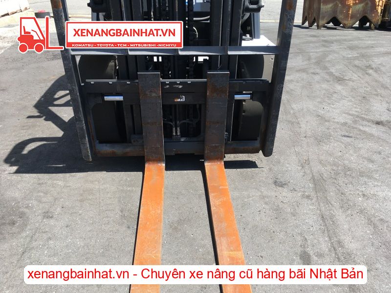 Xe nâng dầu 3 Tấn TCM FD30T5M nâng cao 4.3m triple SX 2019