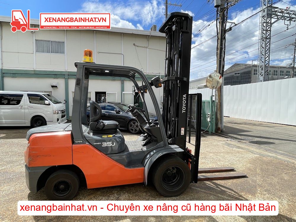 Xe nâng dầu 3.5 Tấn TOYOTA 52-8FDJ35 nâng cao 6m SX 2012
