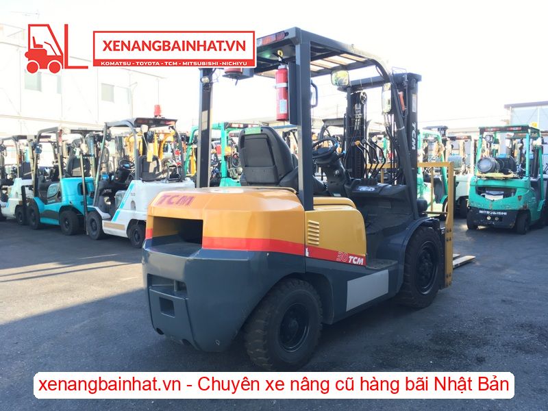 Xe nâng dầu 3 Tấn TCM FD30T4 nâng cao 3m SX 2012