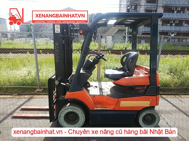 Xe nâng Điện 1.5 Tấn TOYOTA 7FB15 nâng cao 3m SX 2006