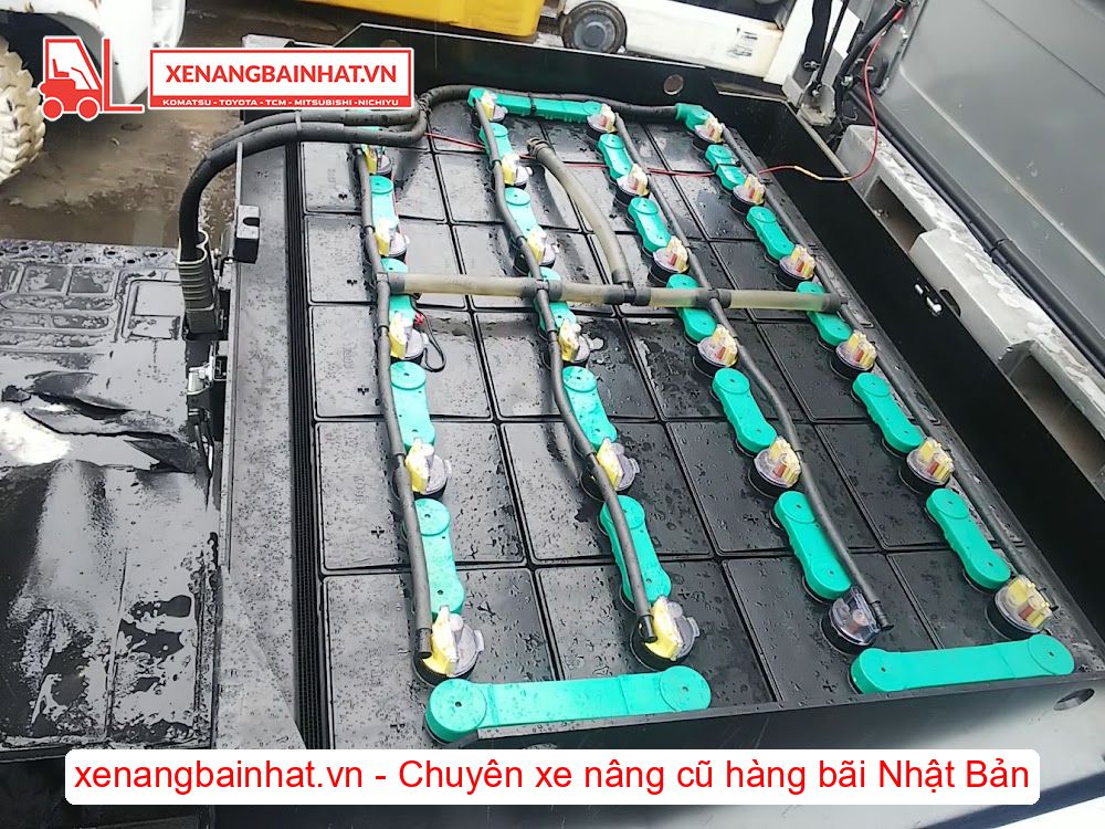 Xe nâng Điện 2 Tấn Nissan P1B2L20 (FB20) nâng cao 3m SX 2011