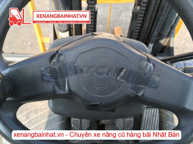 Xe nâng dầu 2 Tấn TCM FD20T13 nâng cao 4.3m triple SX 2011