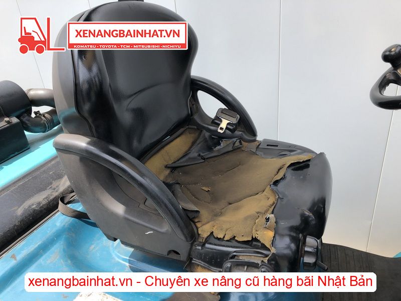 Xe nâng dầu 2 Tấn SUMITOMO 11FD20PAXI92D nâng cao 3m SX 2008