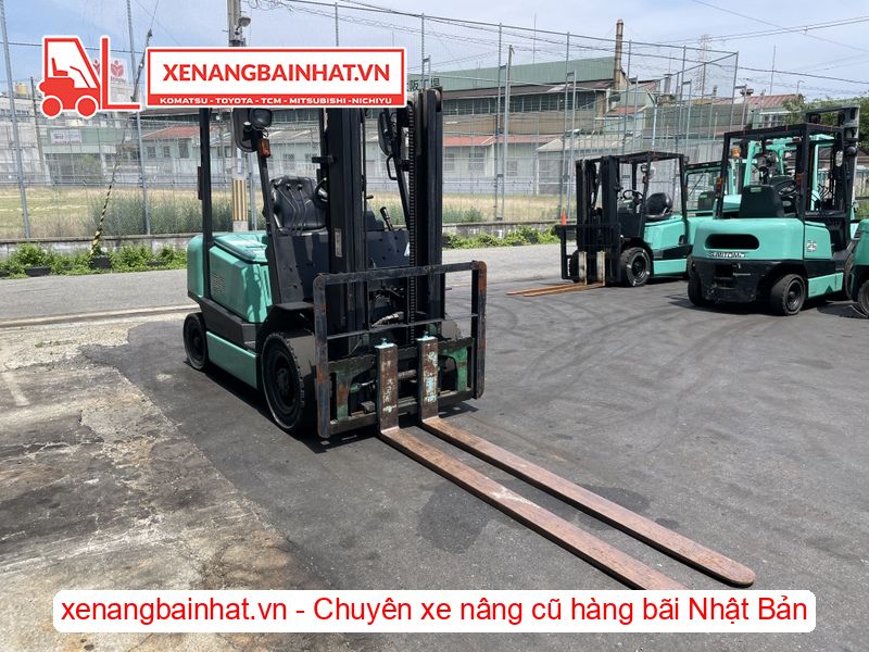 Xe nâng dầu 2 Tấn SUMITOMO 11-FD20PVIIHA nâng cao 3m SX 2005