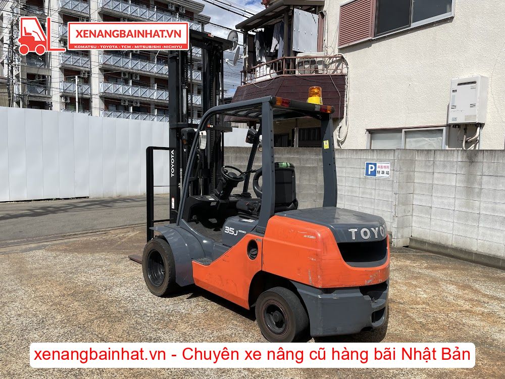 Xe nâng dầu 3.5 Tấn TOYOTA 52-8FDJ35 nâng cao 6m SX 2012