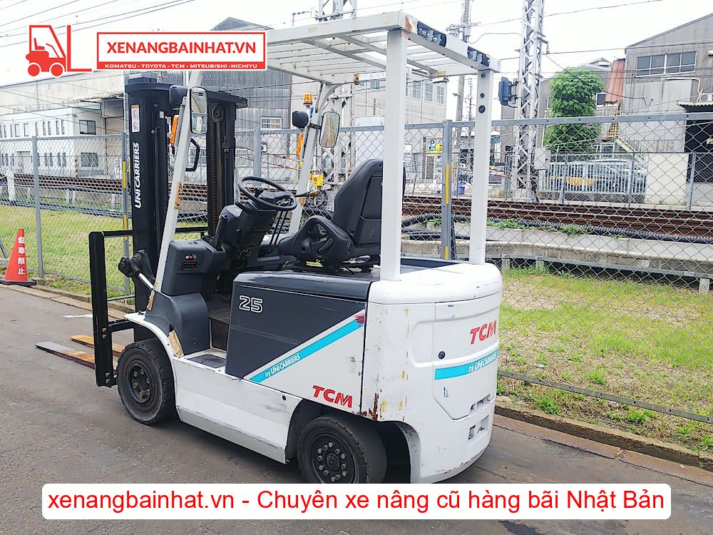 Xe nâng Điện 2.5 Tấn TCM FB25-8 nâng cao 3m SX 2014