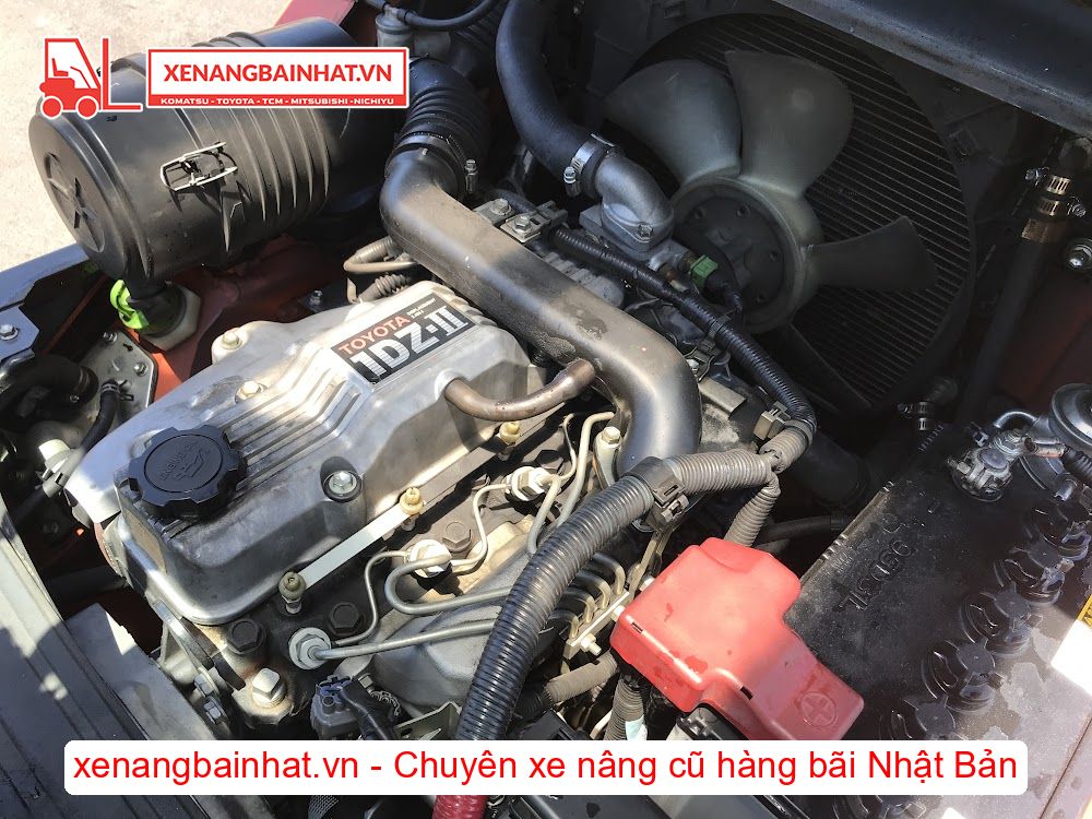 Xe nâng dầu 2 Tấn TOYOTA 02-8FDK20 nâng cao 3m SX 2008