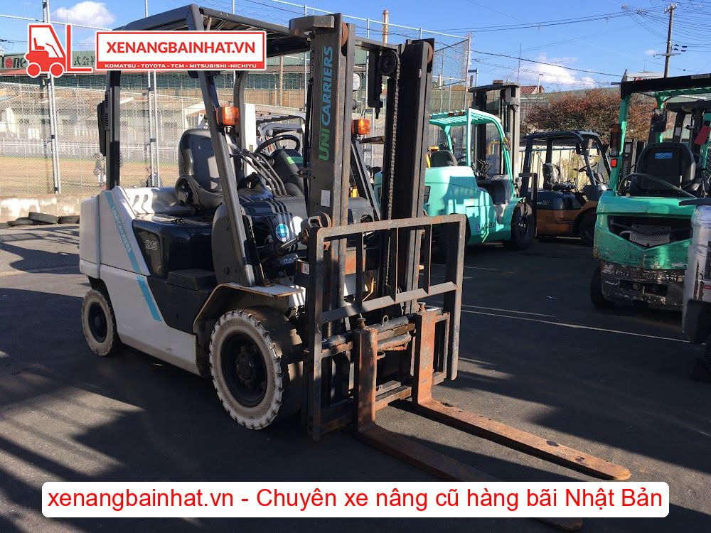 Xe nâng dầu 2.5 Tấn UNICARRIERS FD25T15M nâng cao 3m SX 2021