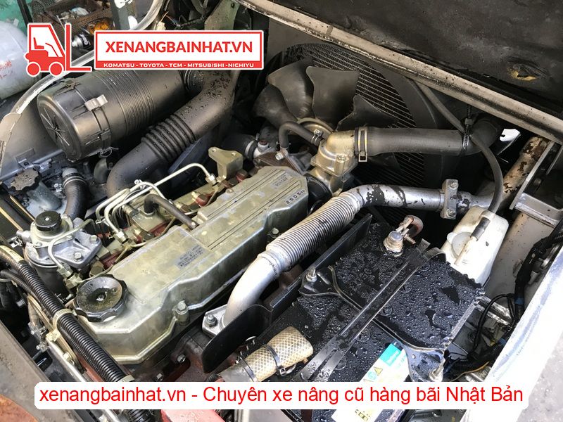 Xe nâng dầu 1.5 Tấn Nissan NF1F1A15 nâng cao 3m SX 2012