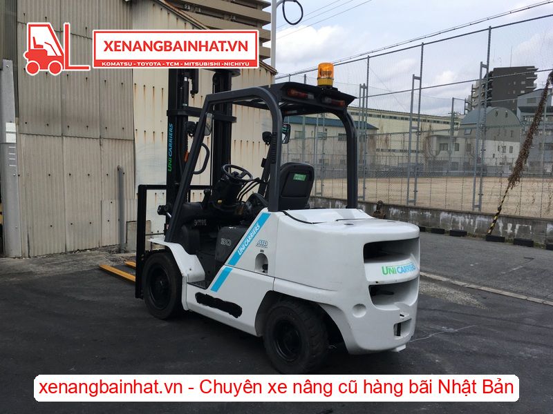 Xe nâng dầu 3 Tấn UNICARRIERS FHD30T5 nâng cao 4m SX 2016