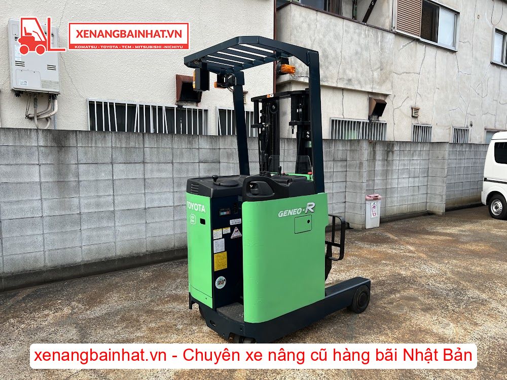 Xe nâng Điện 900Kg TOYOTA 7FBRK9 nâng cao 3m SX 2012