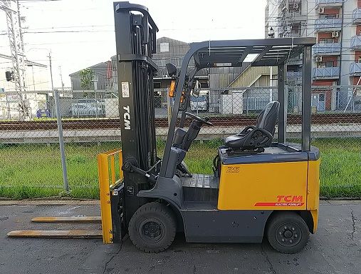 Xe nâng Điện 2.5 Tấn TCM FB25-8 nâng cao 4m SX 2013